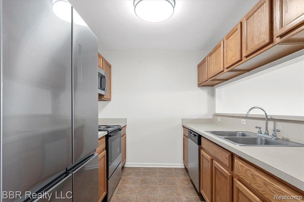 24007 FAIRLANE Boulevard, Woodhaven, MI 48183 — Photo 7