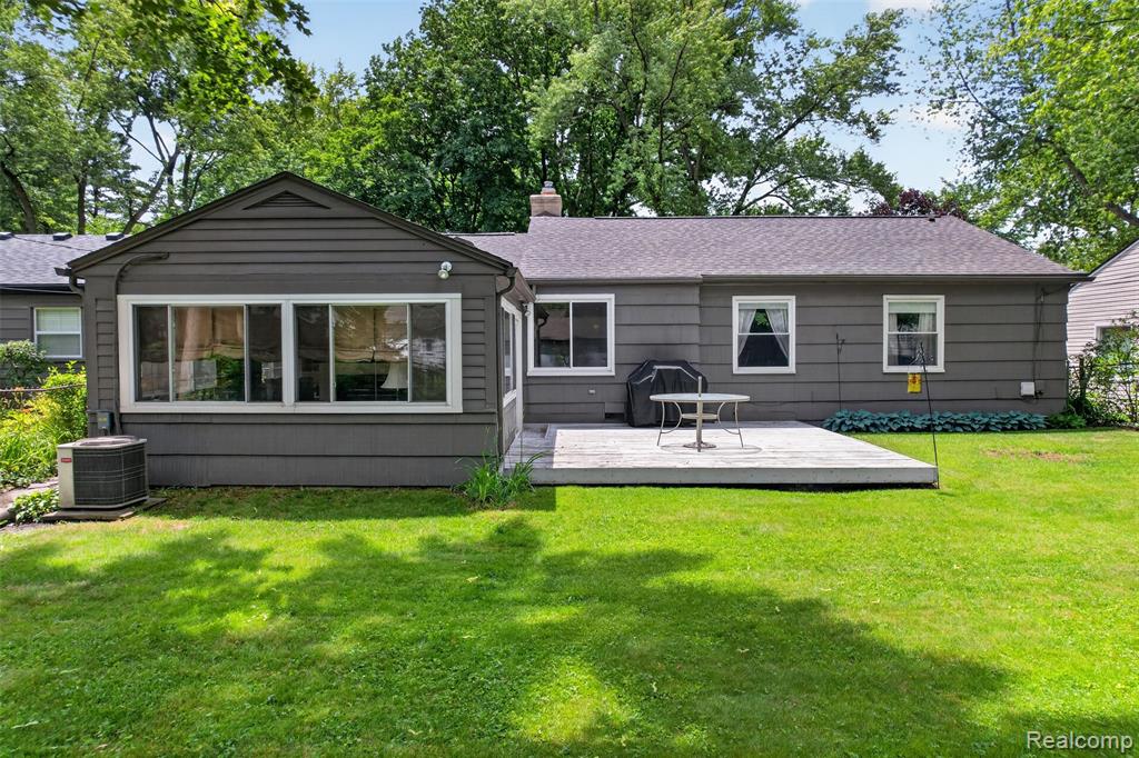 15690 Birwood Avenue, Beverly Hills, MI 48025 — Photo 22