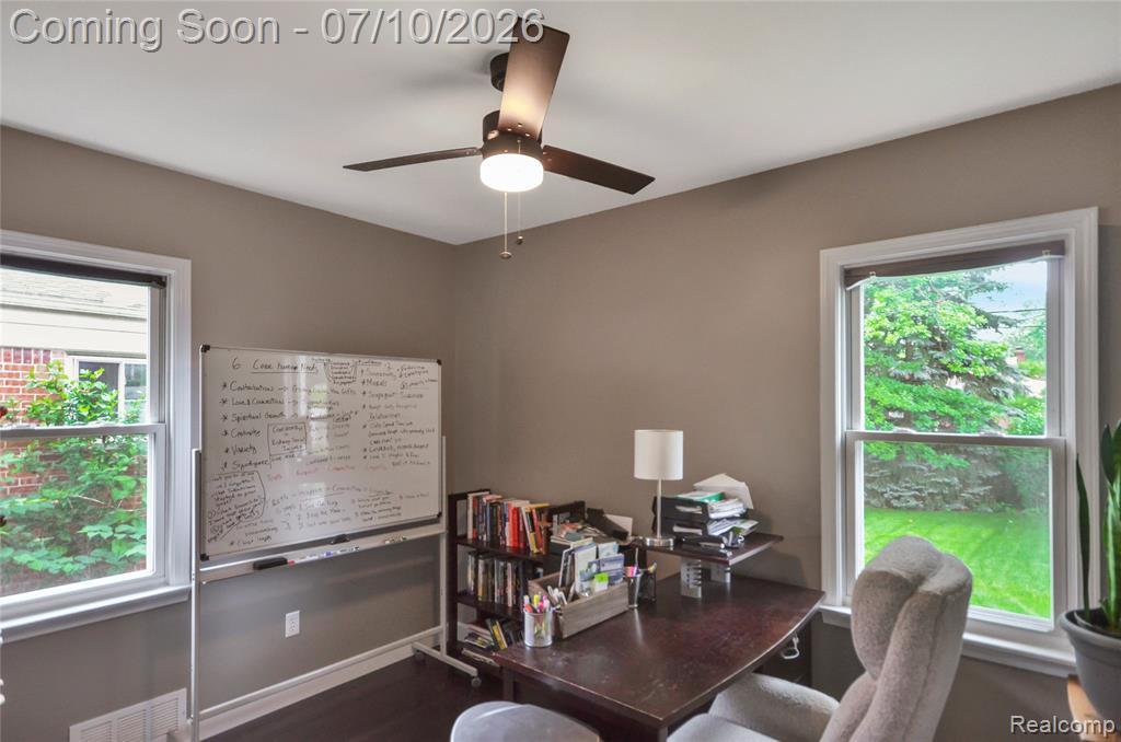29067 Milton Avenue, Madison Heights, MI 48071 — Photo 19