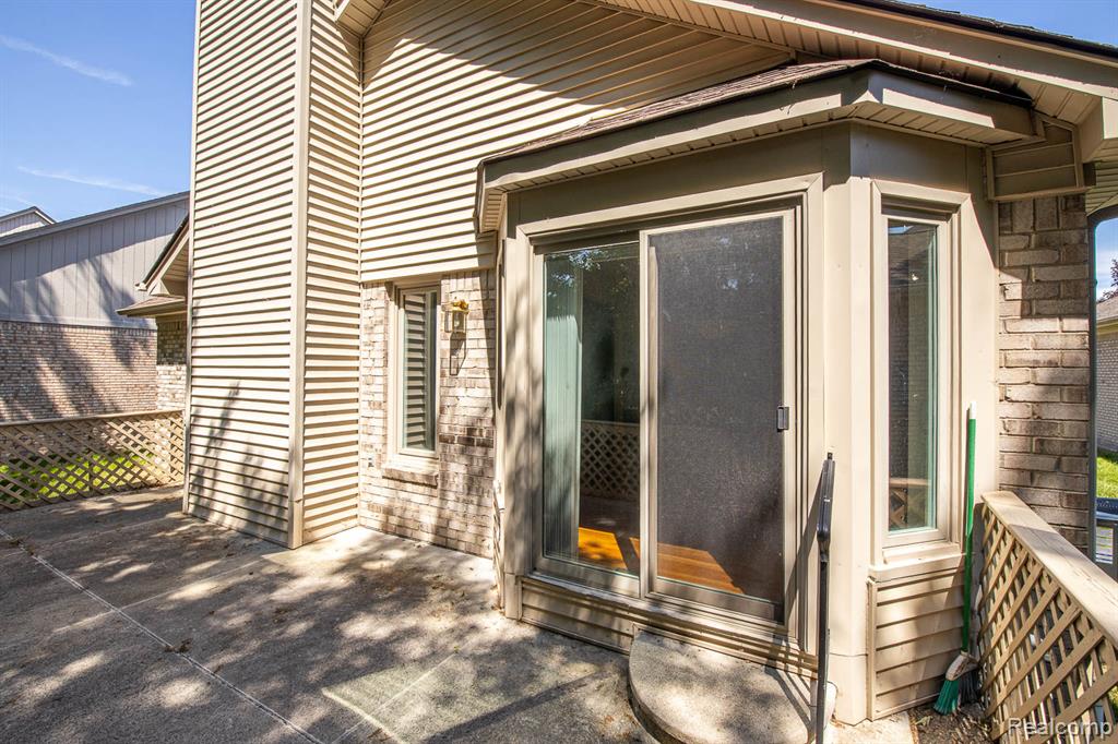 43221 Pointe Drive, 57, Clinton Twp, MI 48038 — Photo 40