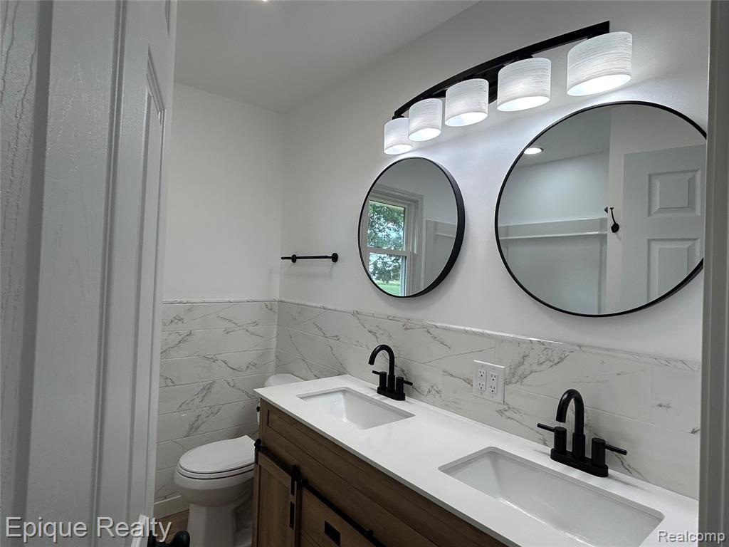 875 S Airport Road, Saginaw, MI 48601 — Photo 22