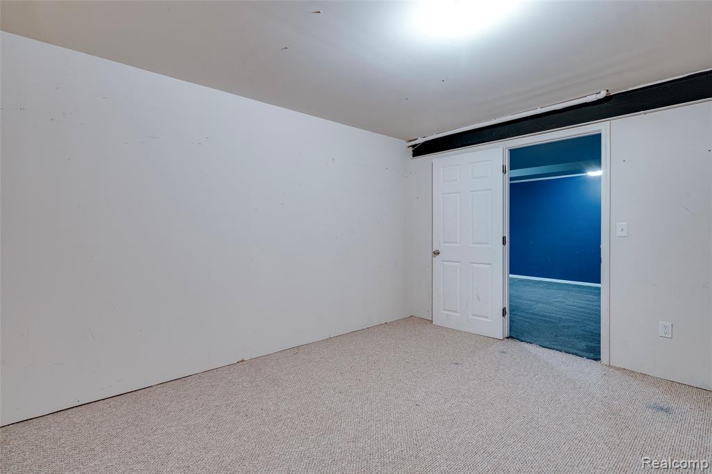 31204 Alexa Drive, Commerce Twp, MI 48390 — Photo 38