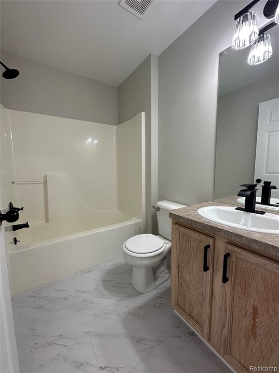 56602 Winding Creek Drive, Macomb, MI 48042 — Photo 28