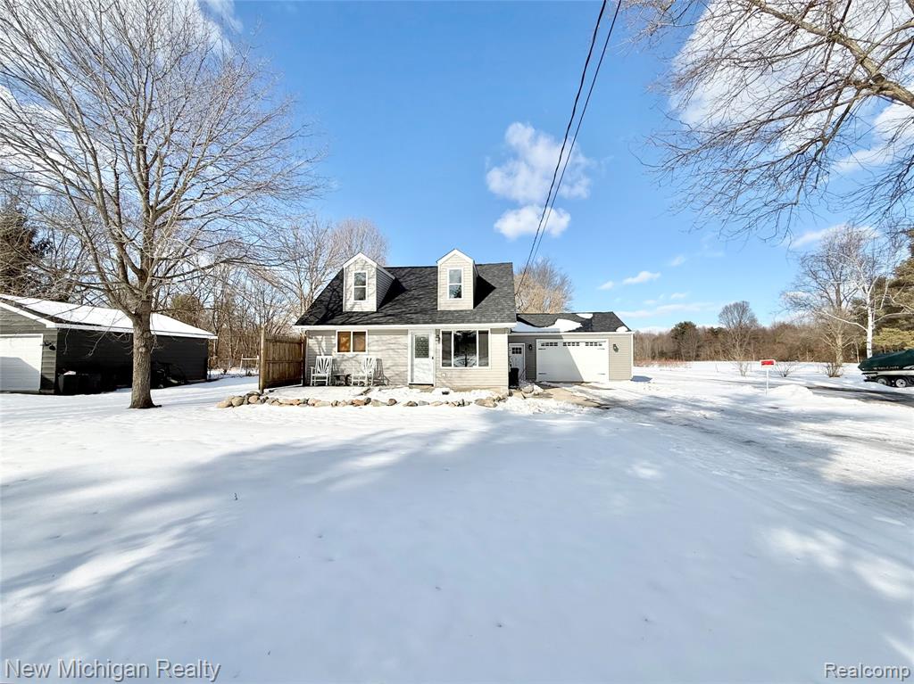5186 W Wilson Road, Clio, MI 48420 — front exterior