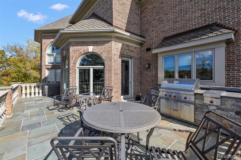 4650 Gatehouse Court, Rochester, MI 48306 — Photo 8
