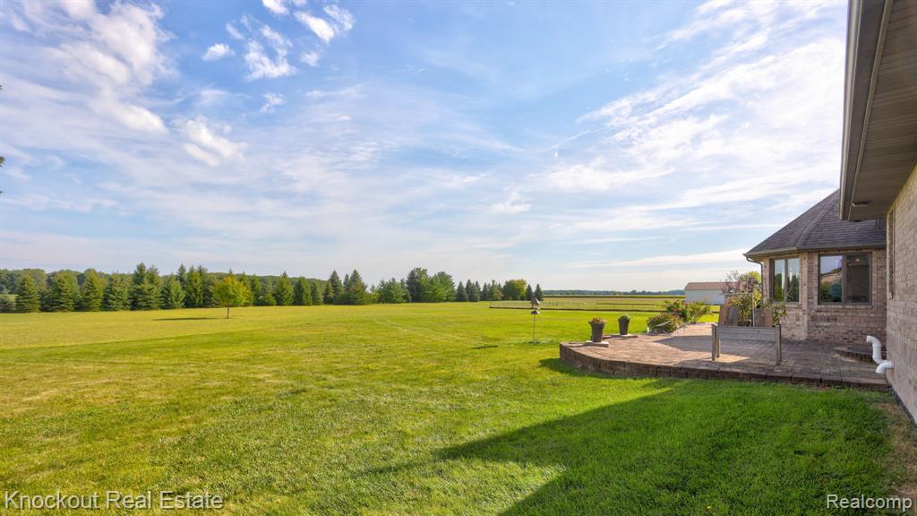 10205 Bradley Road, Frankenmuth, MI 48734 — Photo 50