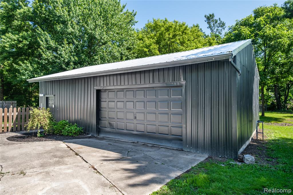 308 N Seymour Road, Flushing, MI 48433 — Photo 21