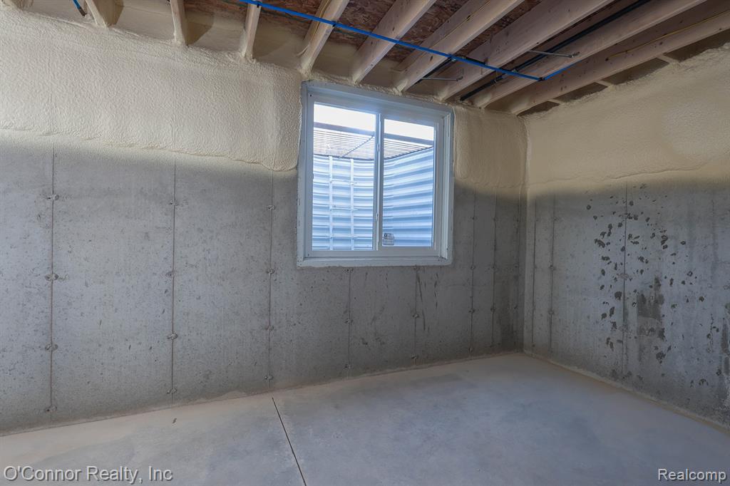 2047 Edward Lane East, MI — Photo 26
