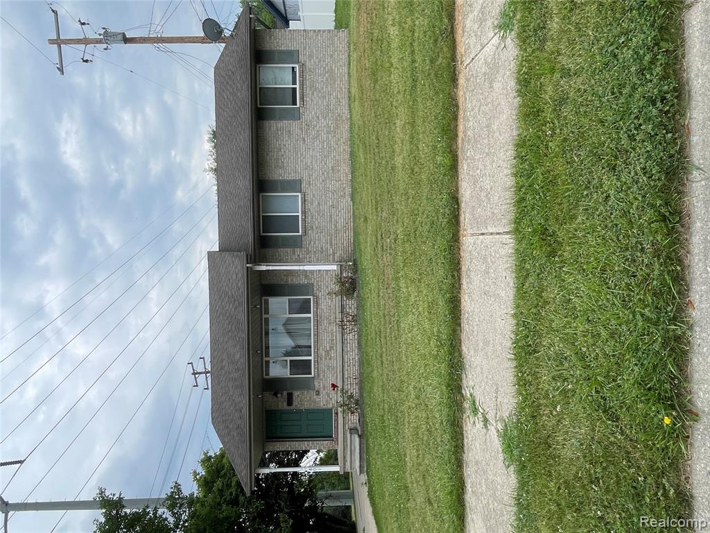 401 Buffalo, Trenton, MI 48183 — front exterior