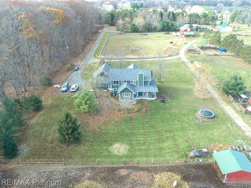 536 N CEDAR Road, Fowlerville, MI 48836 — Photo 43