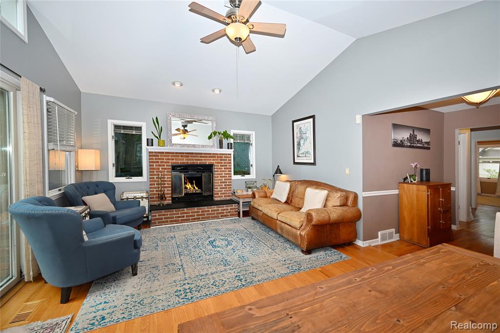 618 W Houstonia Avenue, Royal Oak, MI 48073 — Photo 13