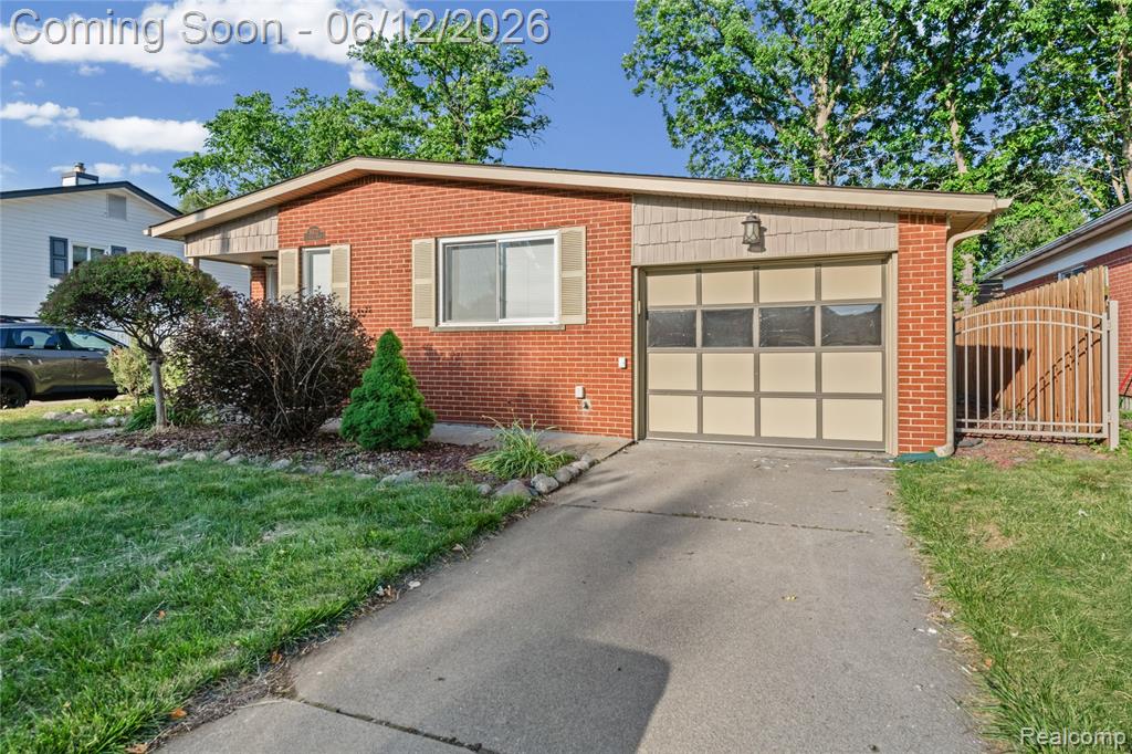 30772 J Carls Street, Roseville, MI 48066 — Photo 23