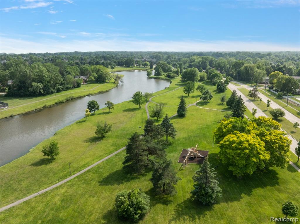 5078 BUCKINGHAM, Troy, MI 48098 — Photo 35