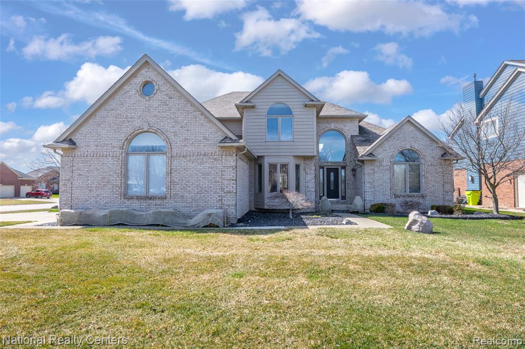 56175 Saint Andrews Drive, Macomb, MI 48042 — front exterior