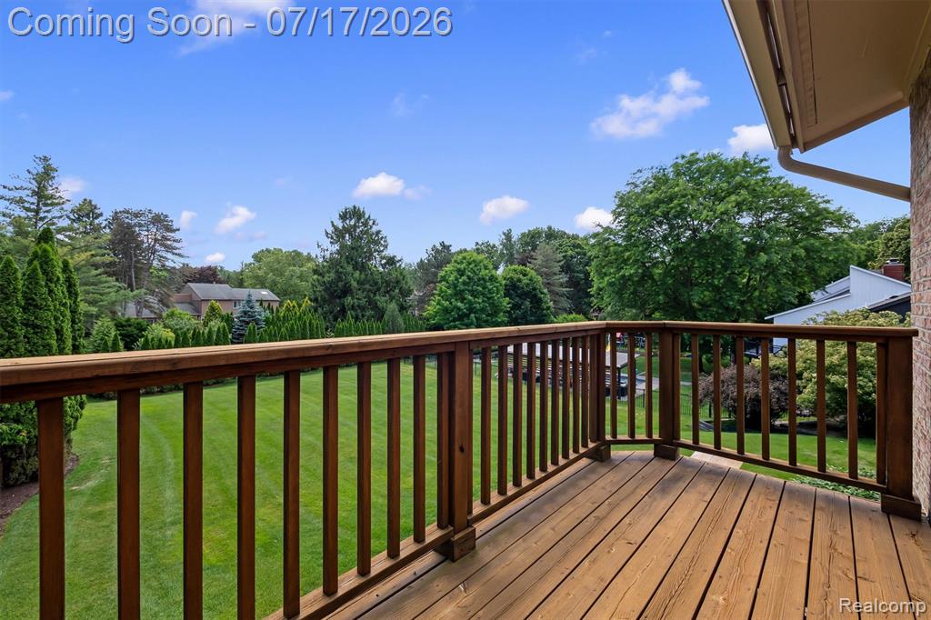 5863 Seville Circle, Orchard Lake Village, MI 48324 — Photo 36