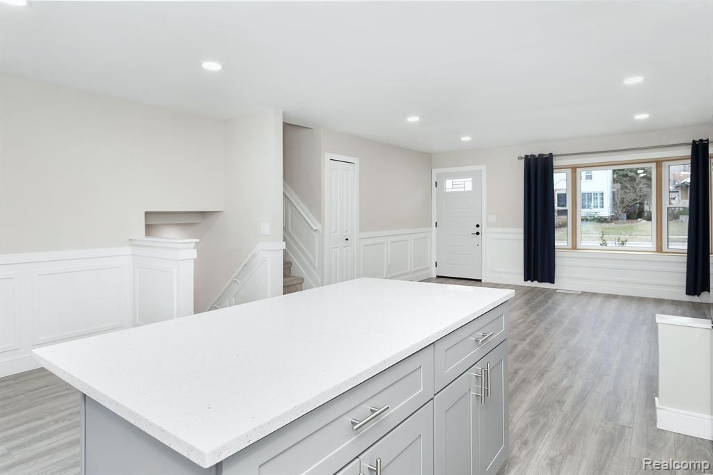 430 DEVILLEN Avenue, Royal Oak, MI 48073 — Photo 9