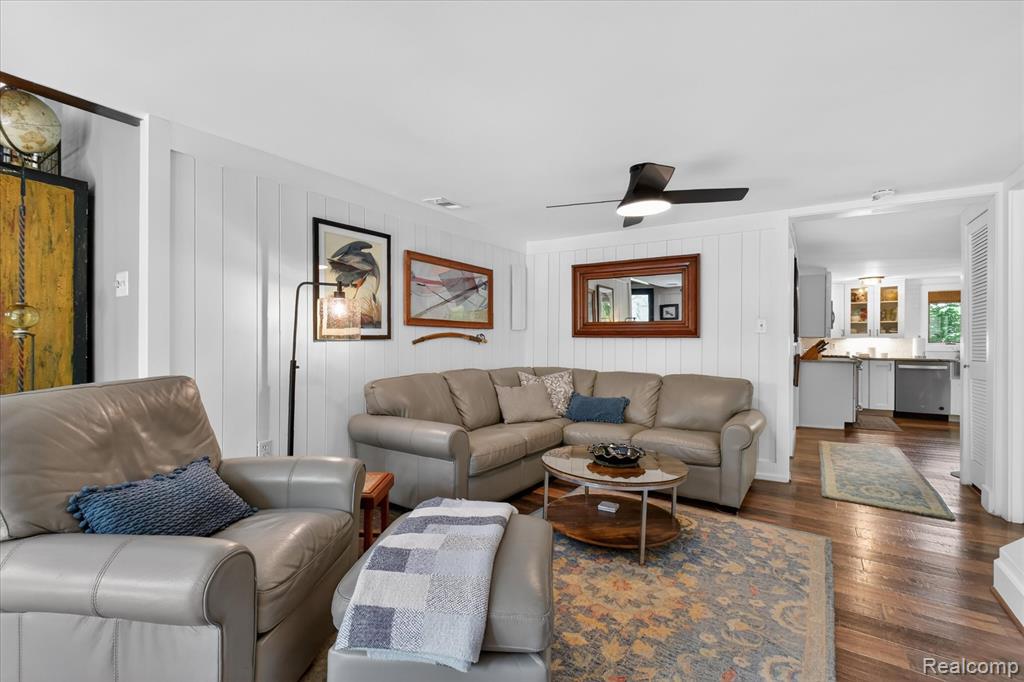 6415 Riverdale Road, Whitmore Lake, MI 48189 — Photo 16