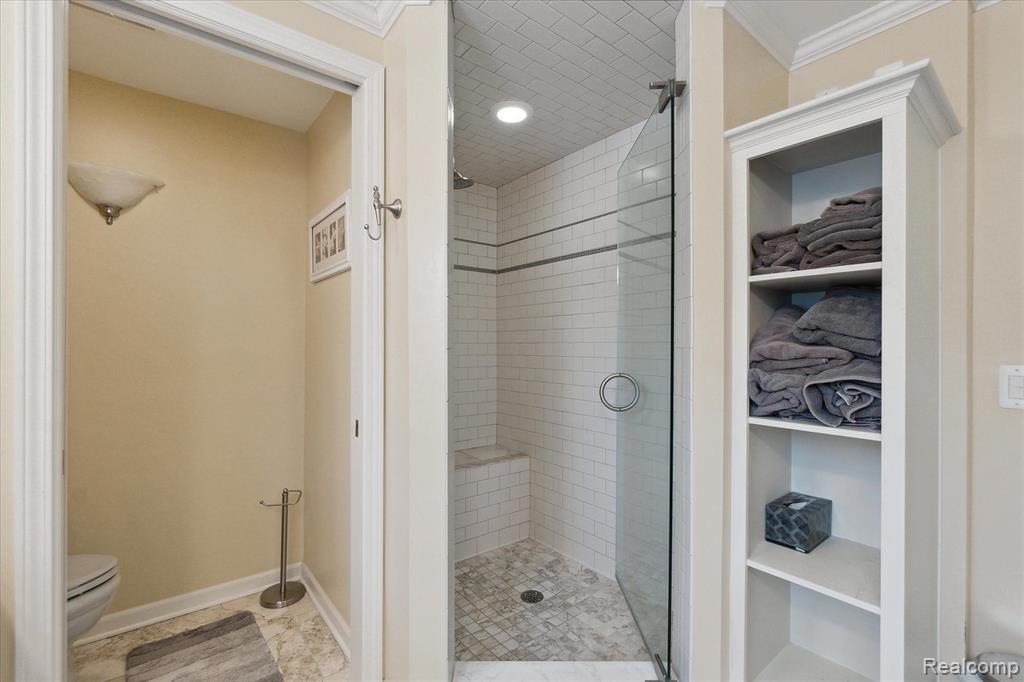 8150 FAWN VALLEY Drive, Clarkston, MI 48348 — Photo 33