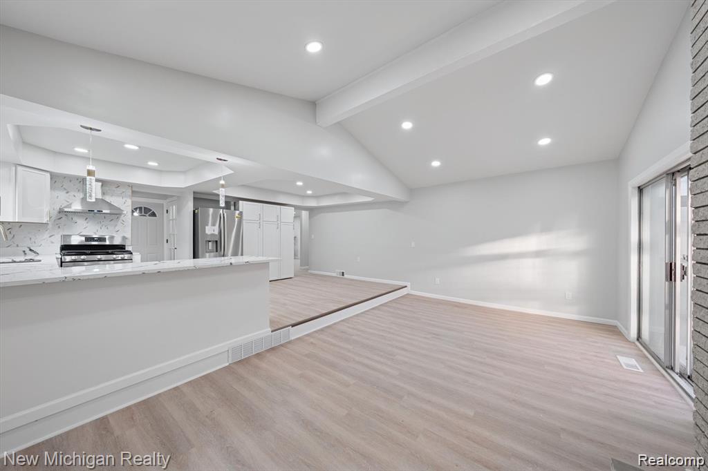 5232 Dickson Drive, Sterling Heights, MI 48310 — Photo 19