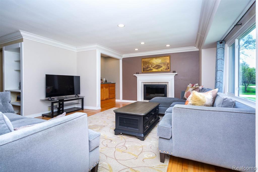 27948 Green Willow Street, Farmington, MI 48331 — Photo 8