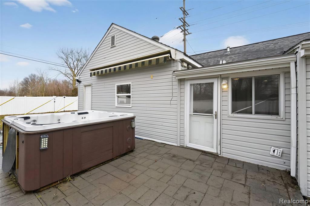 12751 Jones Street, Carleton, MI 48117 — Photo 38