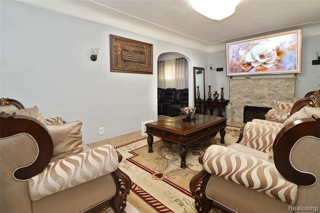4561 Curtis Street, Dearborn, MI 48126 — Photo 5