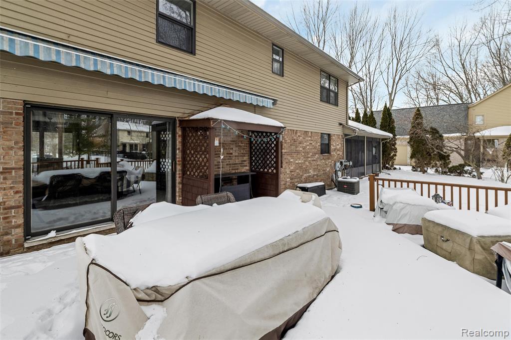 8374 Lasalle Court, Grosse Ile, MI 48138 — Photo 44