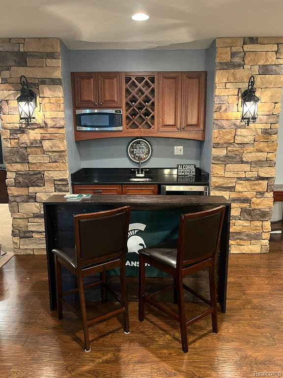 760 PEMBROKE, White Lake, MI — Photo 24