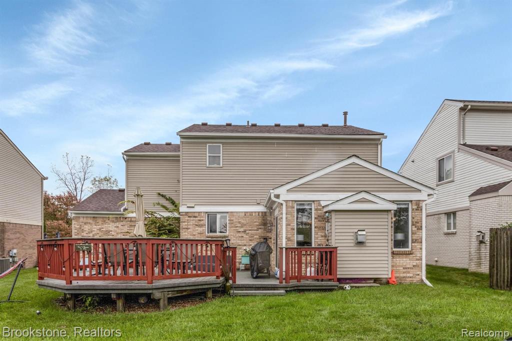 992 WILDWOOD LANE, Canton, MI 48188 — Photo 25