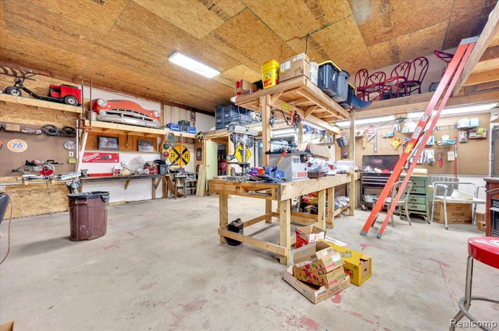 15545 Almont Road, Allenton, MI 48002 — Photo 24
