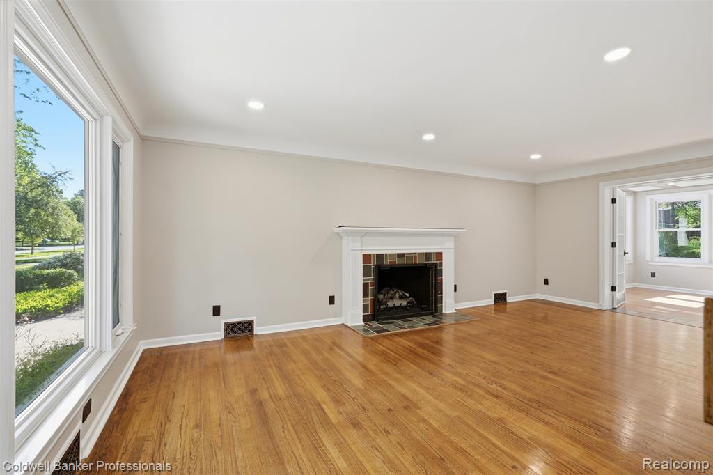 18761 Dolores Avenue, Lathrup Village, MI 48076 — Photo 5