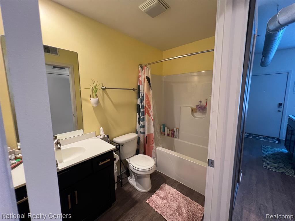 600 Douglas Street NW, 612C, Grand Rapids, MI 49504 — Photo 12