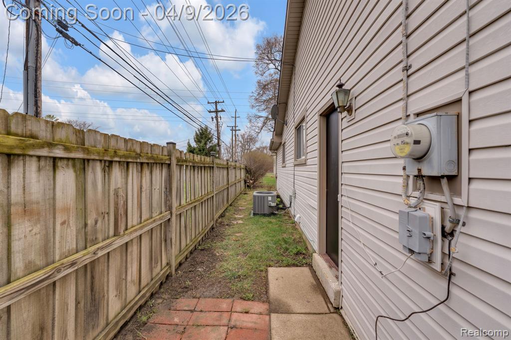 714 9th Street, Wyandotte, MI 48192 — Photo 32