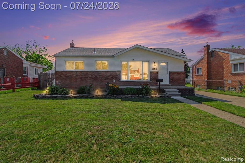 141 Gilman Street, Garden City, MI