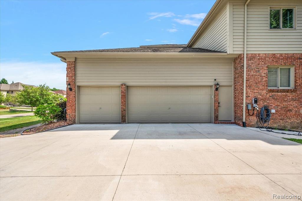 6280 Branford Drive, West Bloomfield, MI — Photo 9