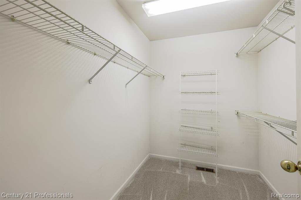 4970 Fox Chase Drive, White Lake, MI 48383 — Photo 31