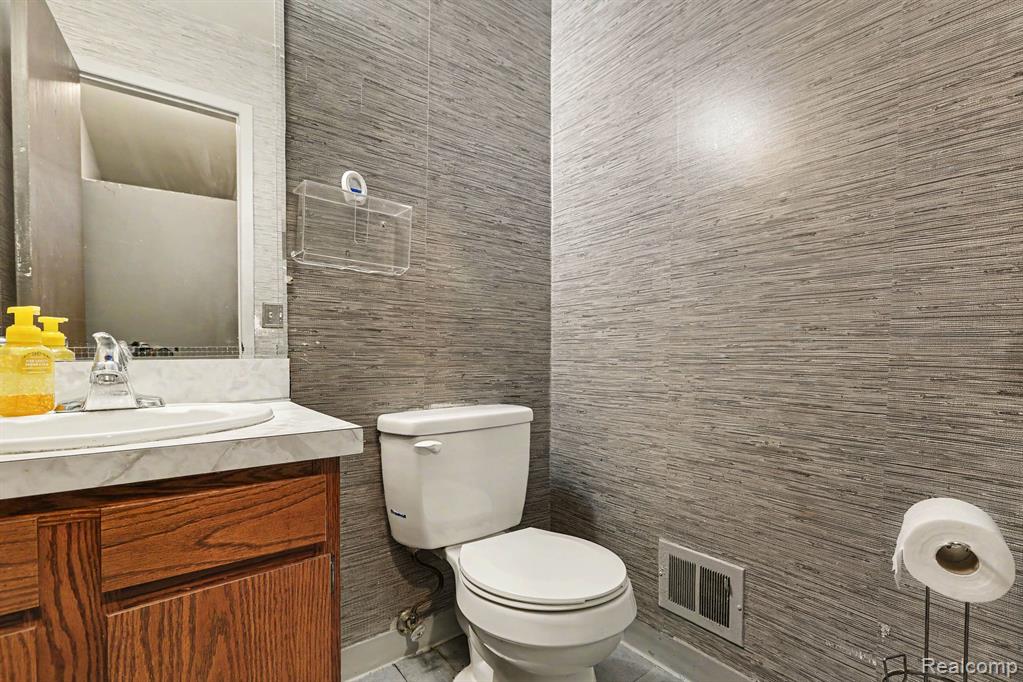 5540 New Meadow Drive, Ypsilanti, MI 48197 — Photo 15