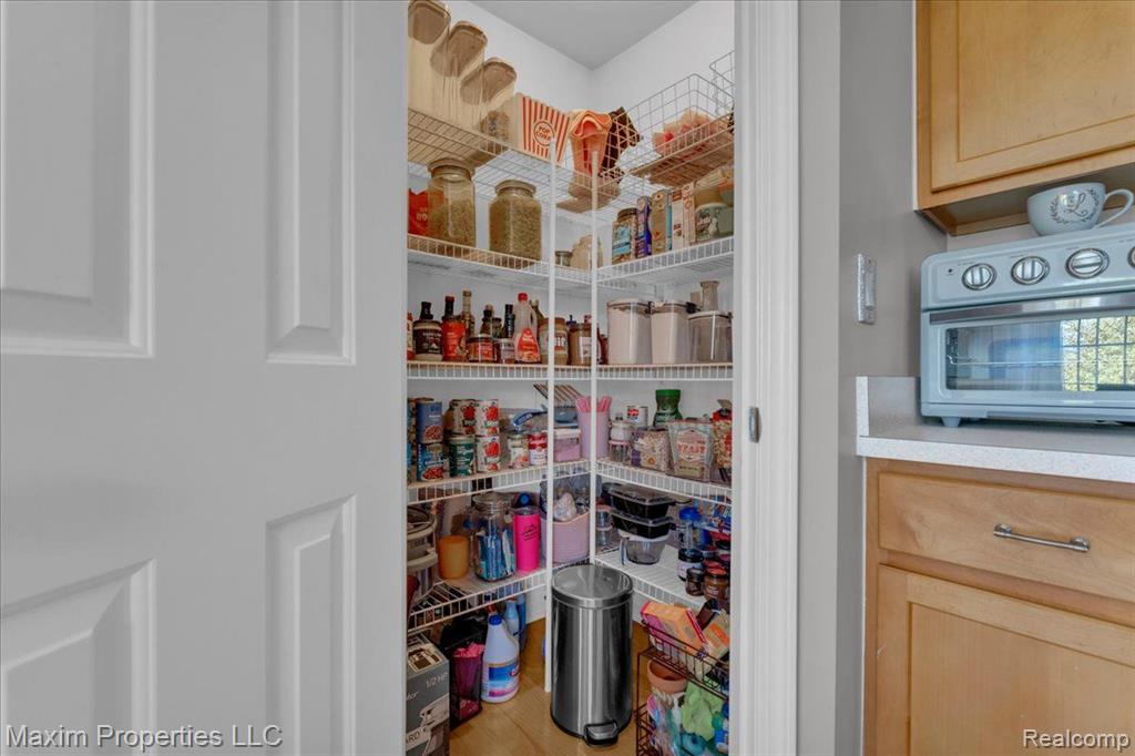 47456 PEMBROKE Drive, 60, Canton, MI 48188 — Photo 11
