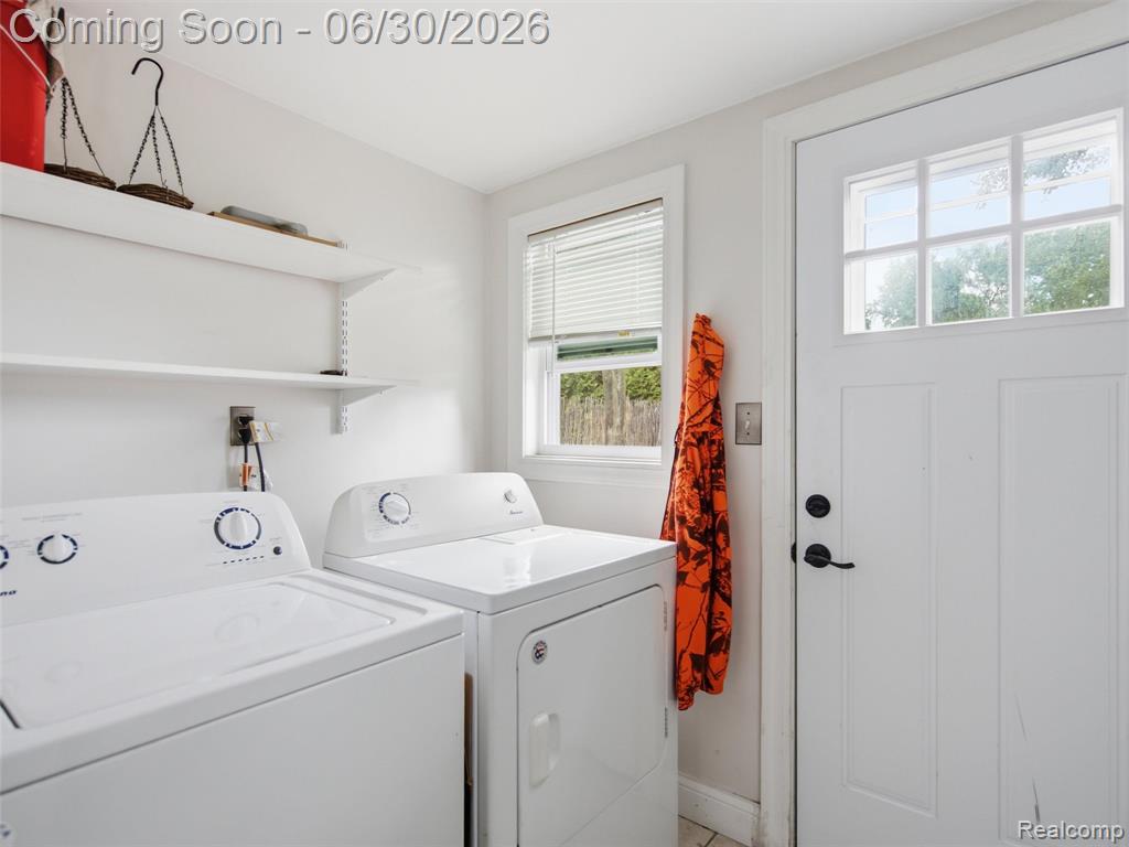8241 Janis Street, Utica, MI 48317 — Photo 14