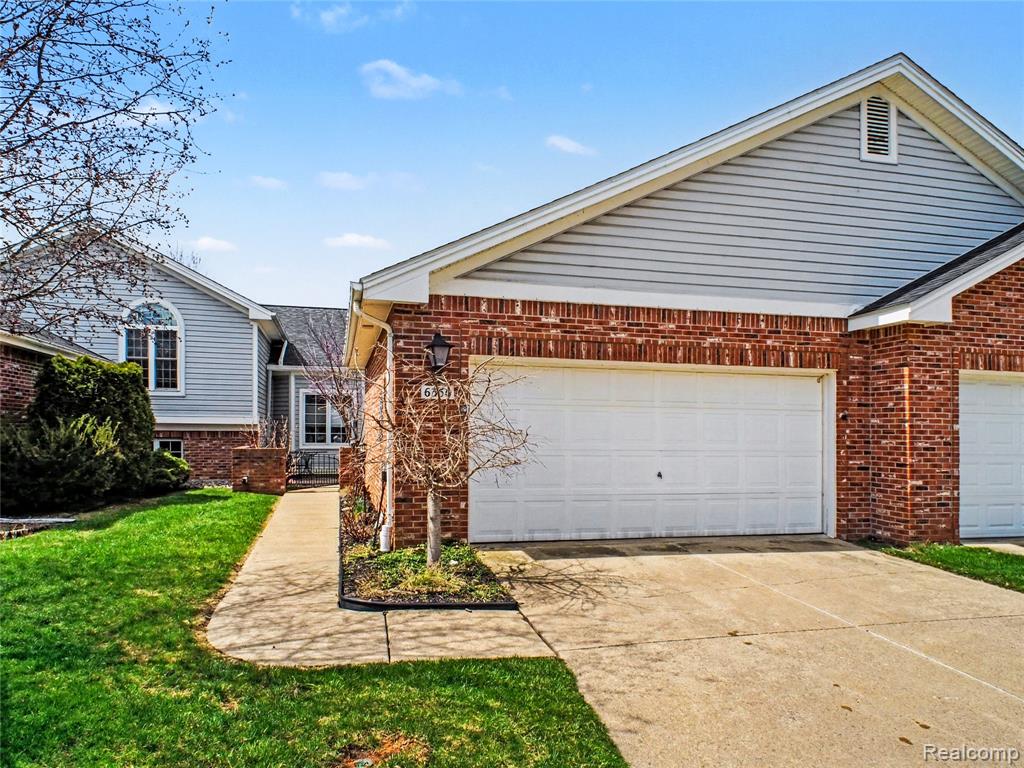 6356 Squire Lake Drive, Flushing, MI 48433 — front exterior
