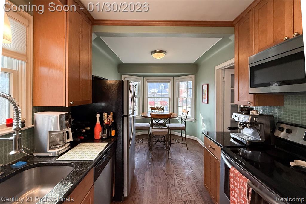 900 N Rembrandt Avenue, Royal Oak, MI 48067 — Photo 14