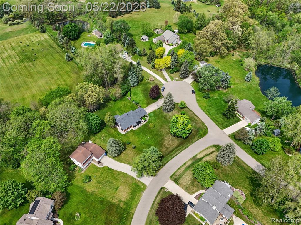 12192 Overlook Drive, Fenton, MI 48430 — Photo 57