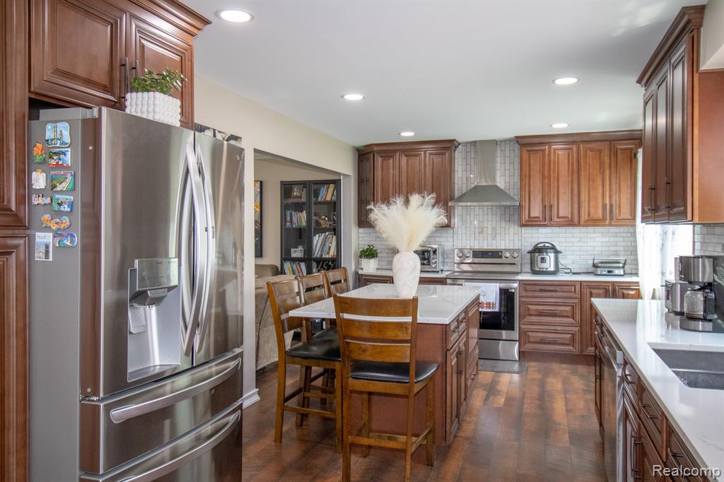 7878 Capri Drive, Canton, MI 48187 — Photo 20