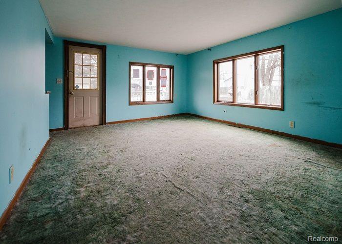 241 W CHESTNUT Street, Breckenridge, MI 48615 — Photo 12