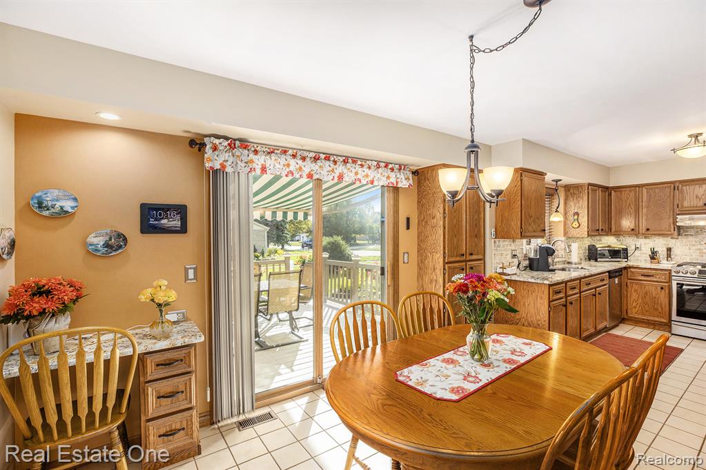 5208 Crowfoot Drive, Troy, MI 48085 — Photo 8