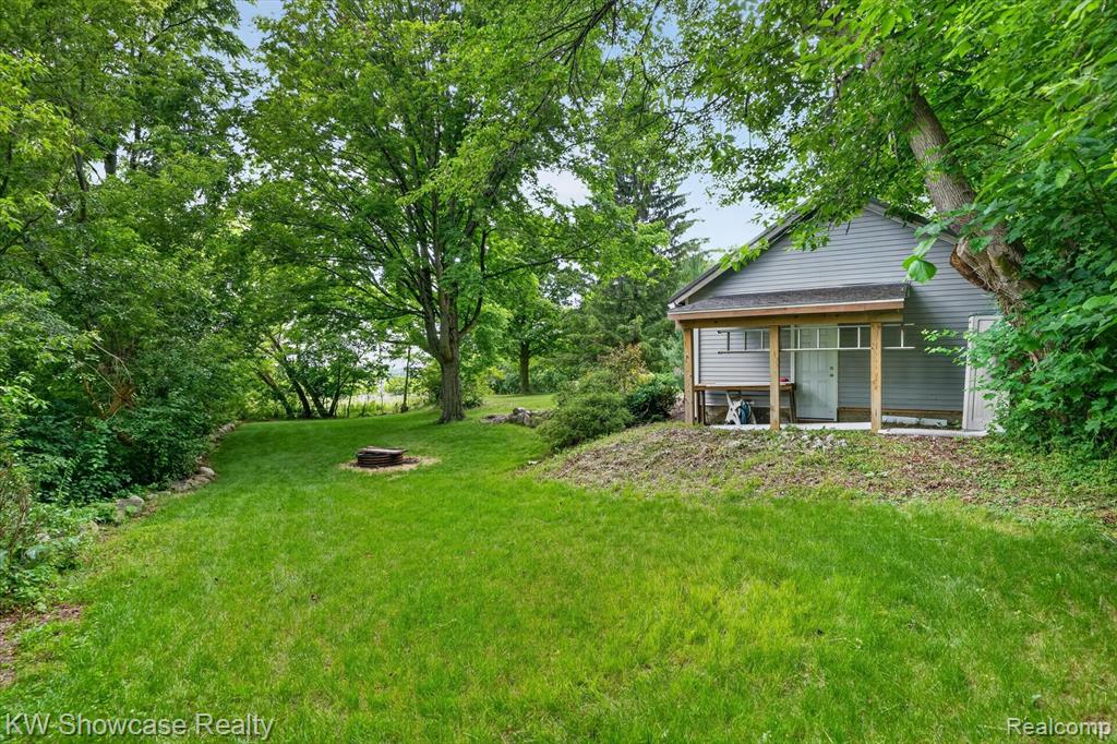 407 Broadway, Davisburg, MI 48350 — Photo 31