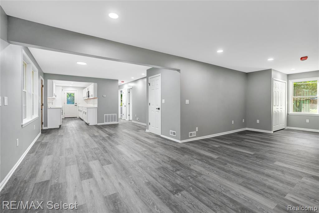 9353 Old Lee Road, Brighton, MI 48116 — Photo 5