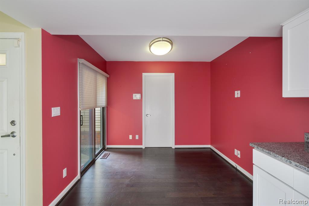 5762 DRAKE HOLLOW Drive W, West Bloomfield, MI — Photo 9