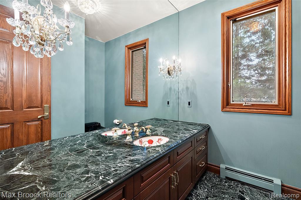 5148 Crest Knolls Court, Bloomfield Hills, MI 48302 — Photo 7