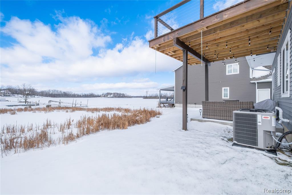 3442 COTTAGE COVE Drive, Fenton, MI 48430 — Photo 19
